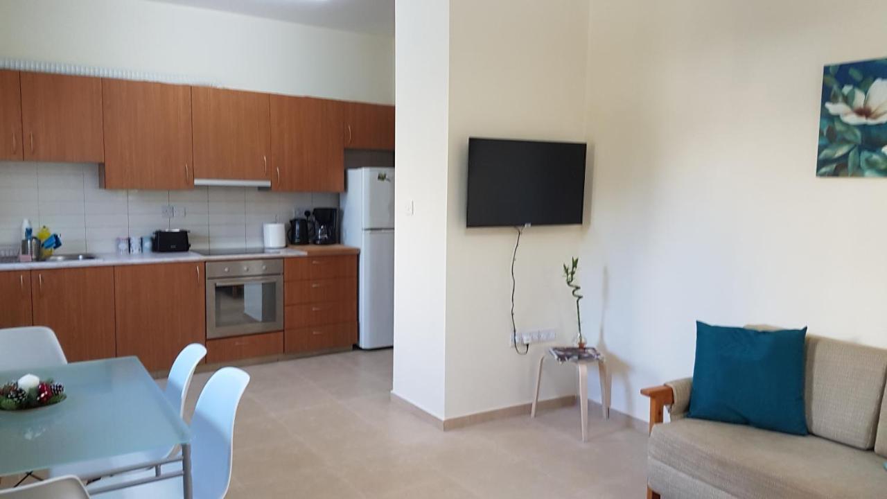 Kerynia Apartments Paphos Exterior photo